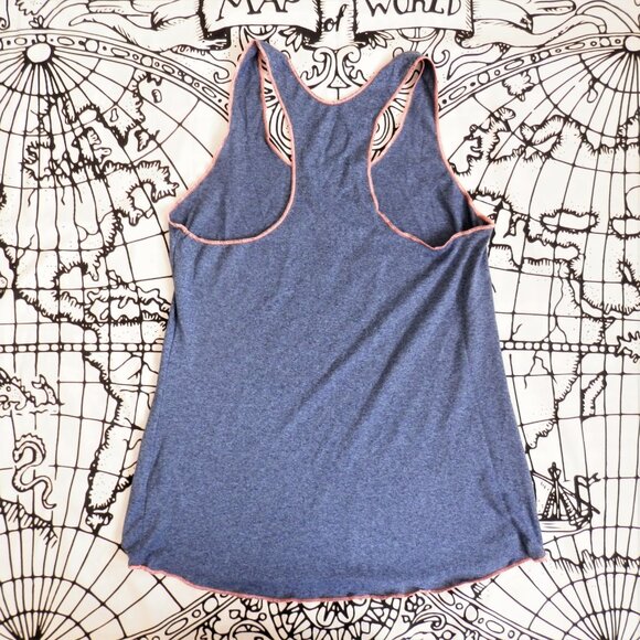 ✨North Face || Racerback Mountain Athletics Fitness Tank - Picture 10 of 10